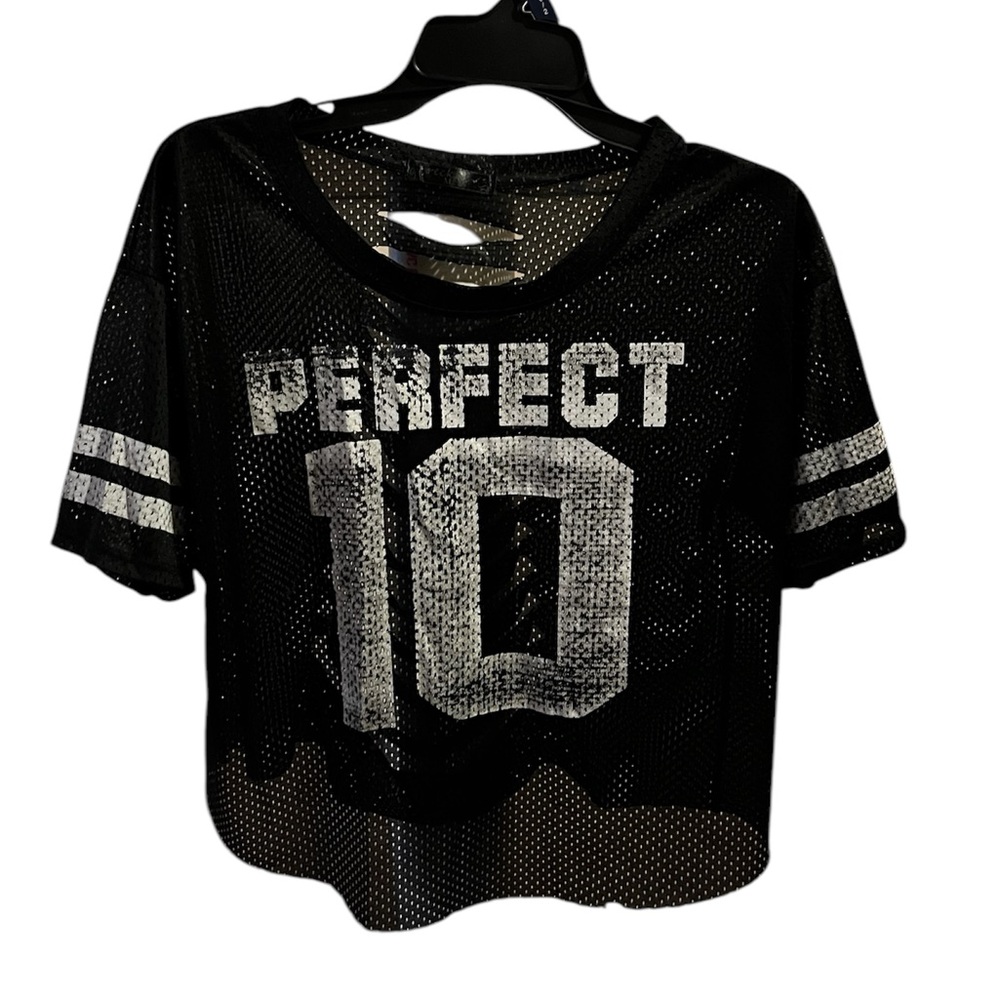 Freckles Perfect 10 Mesh Jersey - With Ripped Details - Size Medium Workout Top